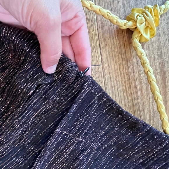 NWT Gabby Skye Glamglow dress- Size 6 - Picture 12 of 15